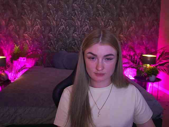 LollyRosee webcam