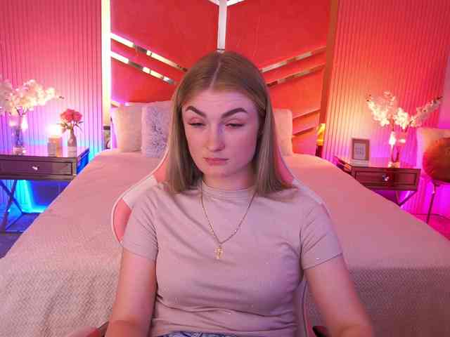 LollyRosee webcam