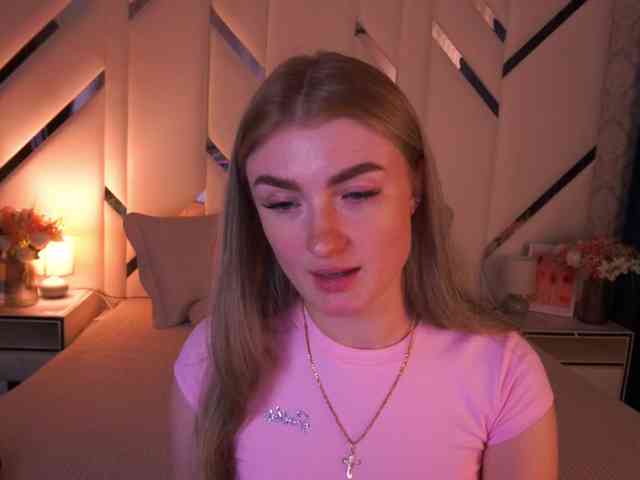 LollyRosee webcam