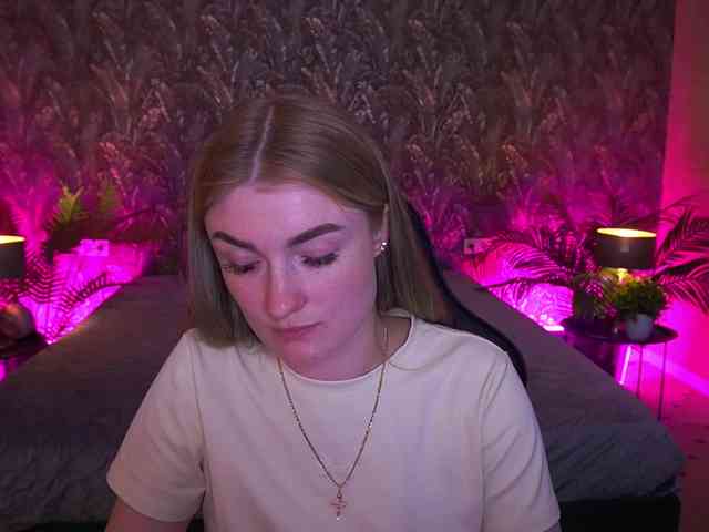 LollyRosee webcam