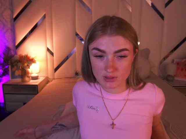 LollyRosee webcam