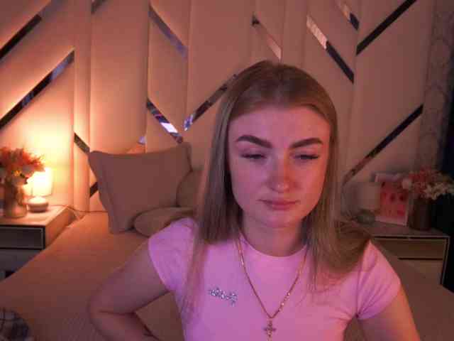 LollyRosee webcam