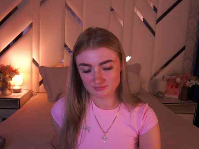 LollyRosee webcam