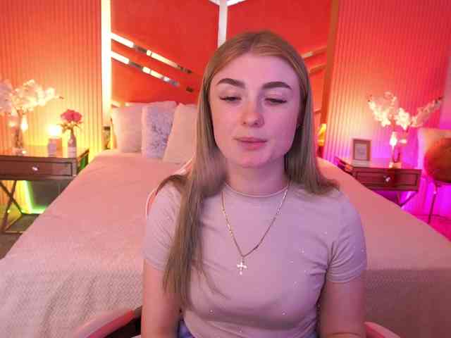 LollyRosee webcam
