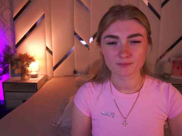 LollyRosee webcam
