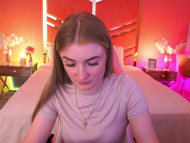 LollyRosee webcam