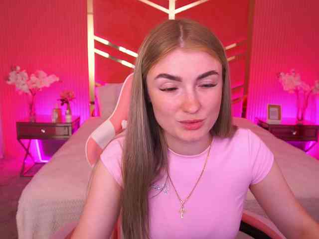 LollyRosee webcam