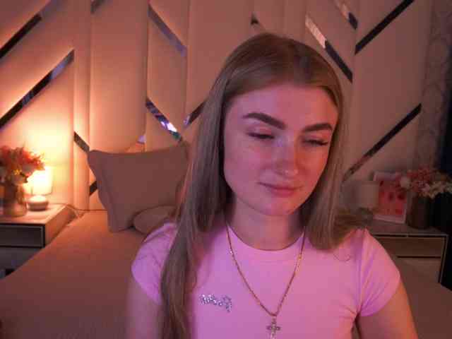 LollyRosee webcam