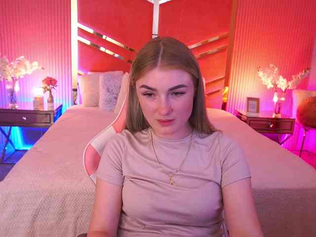 LollyRosee webcam