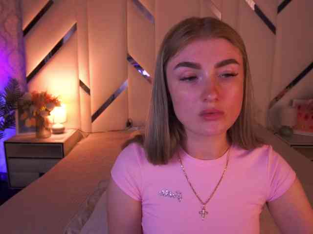 LollyRosee webcam