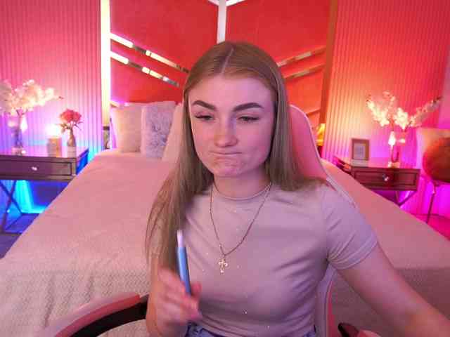 LollyRosee webcam