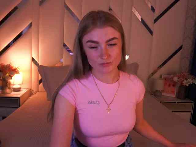 LollyRosee webcam
