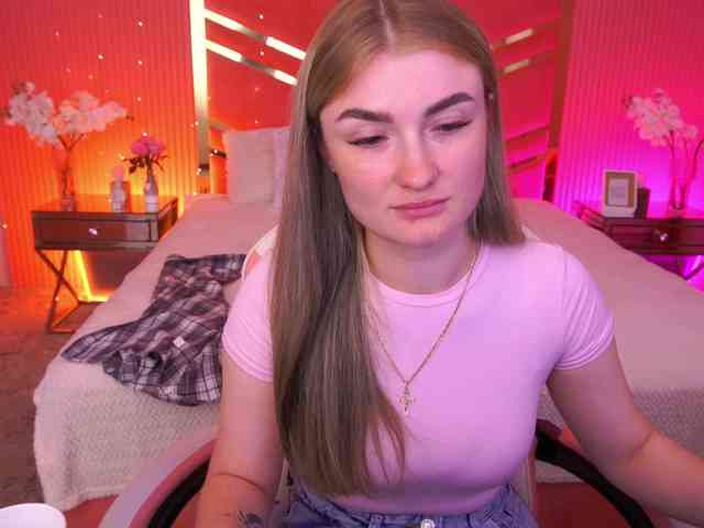 LollyRosee webcam