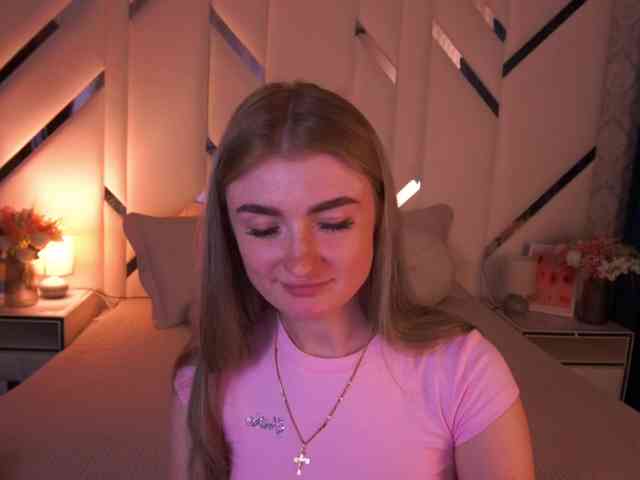 LollyRosee webcam