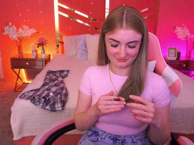 LollyRosee webcam