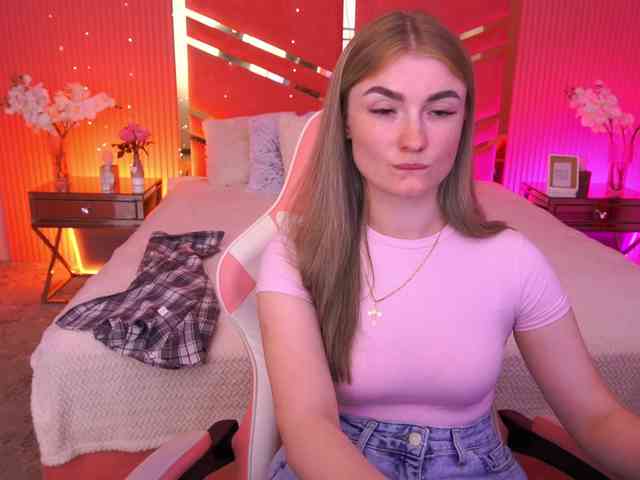 LollyRosee webcam