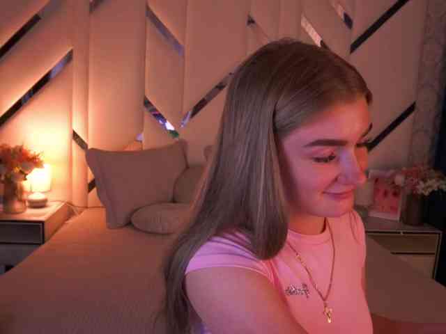 LollyRosee webcam