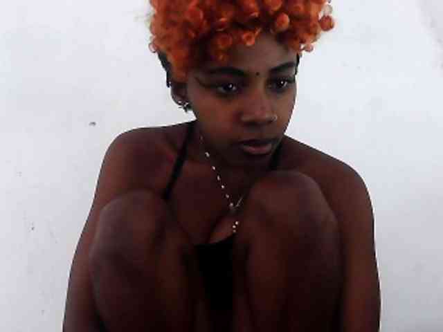 Elinah1 webcam