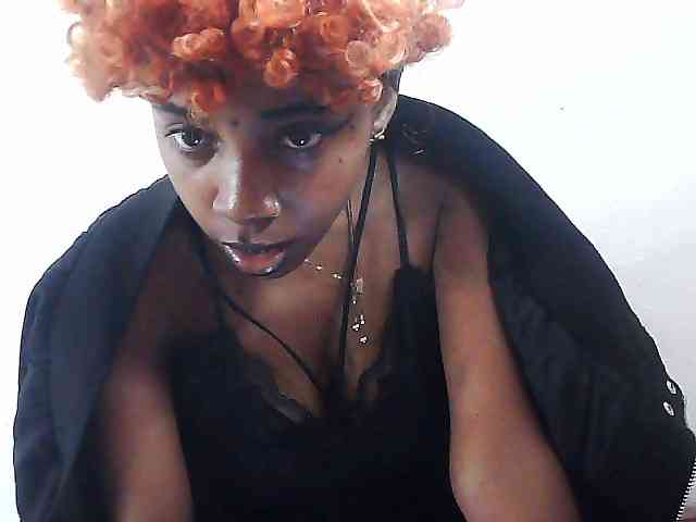 Elinah1 webcam