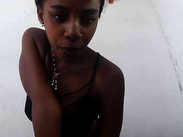 Elinah1 webcam