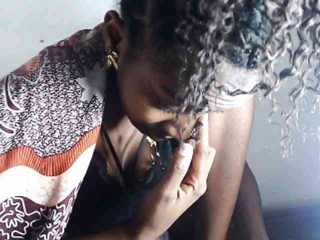 Elinah1 webcam