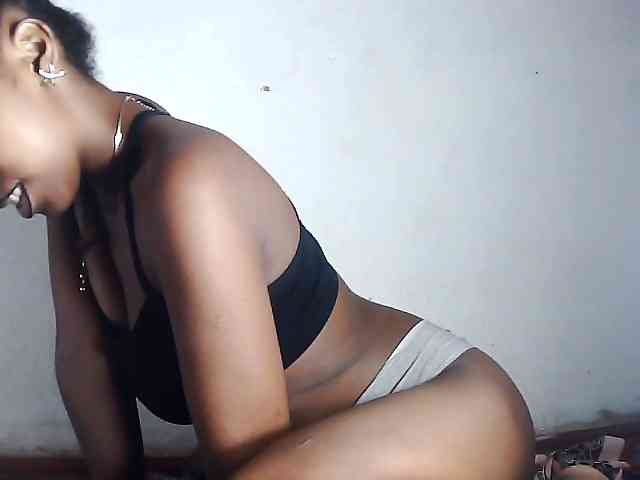 Elinah1 webcam