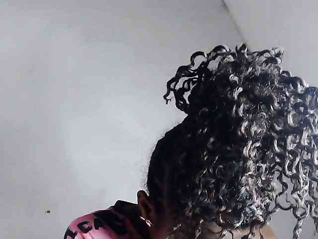 Elinah1 webcam