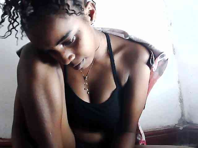 Elinah1 webcam