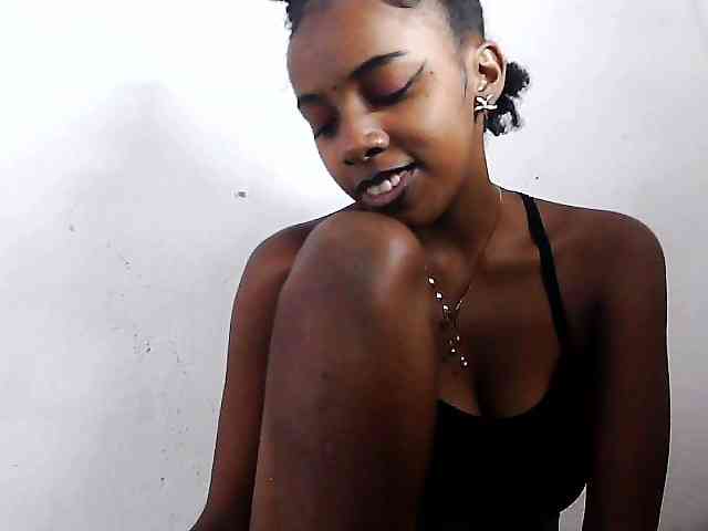Elinah1 webcam
