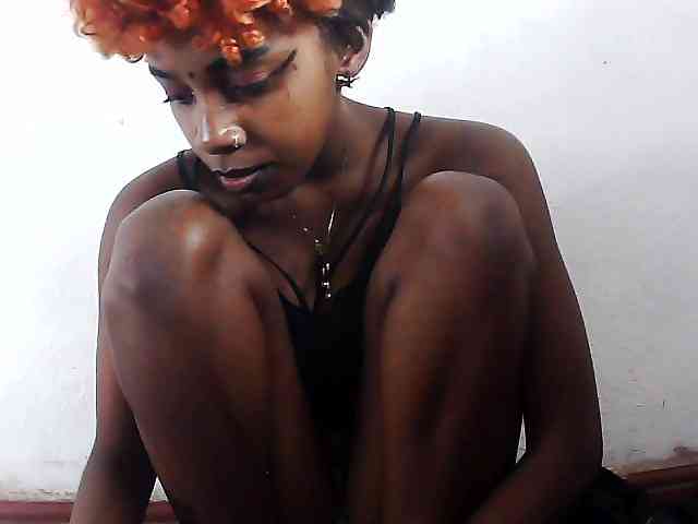 Elinah1 webcam