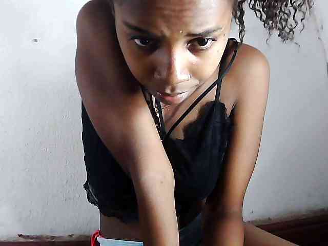 Elinah1 webcam