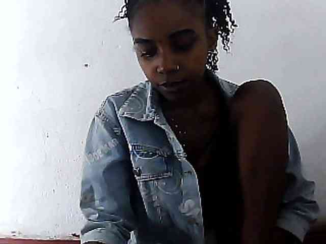 Elinah1 webcam