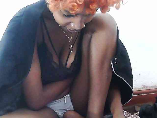 Elinah1 webcam