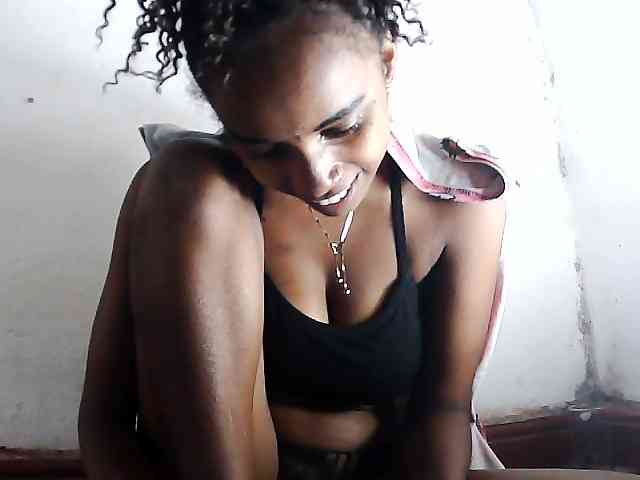 Elinah1 webcam
