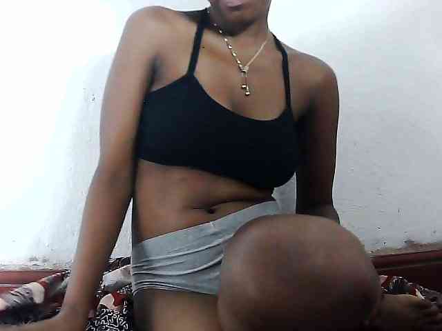 Elinah1 webcam