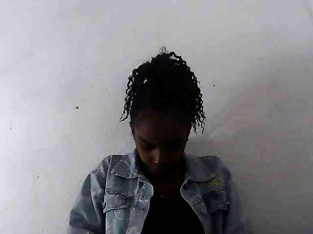 Elinah1 webcam