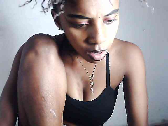Elinah1 webcam