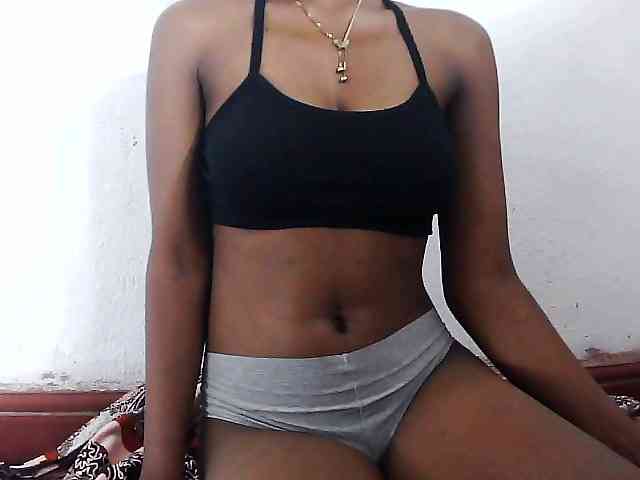 Elinah1 webcam