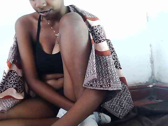 Elinah1 webcam