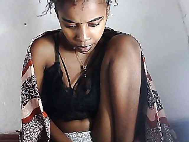 Elinah1 webcam
