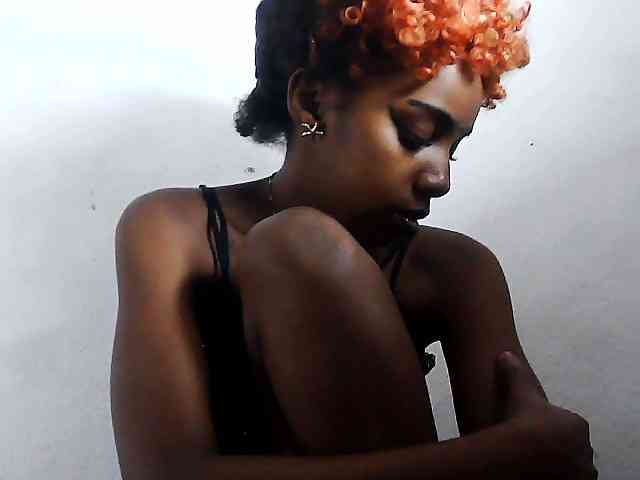 Elinah1 webcam