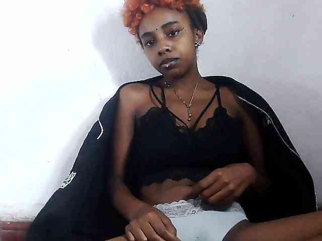Elinah1 webcam