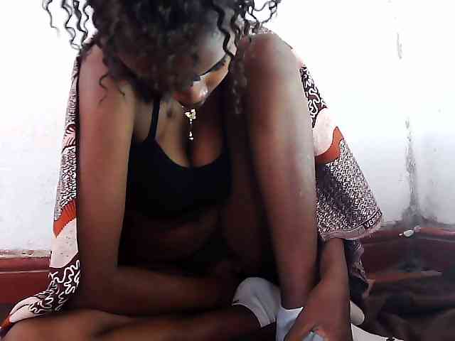 Elinah1 webcam
