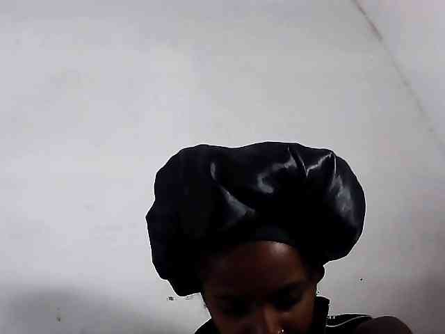 Elinah1 webcam