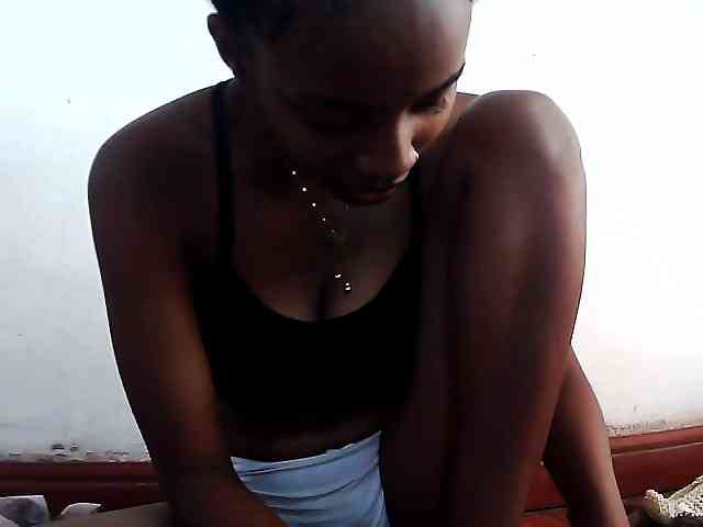 Elinah1 webcam