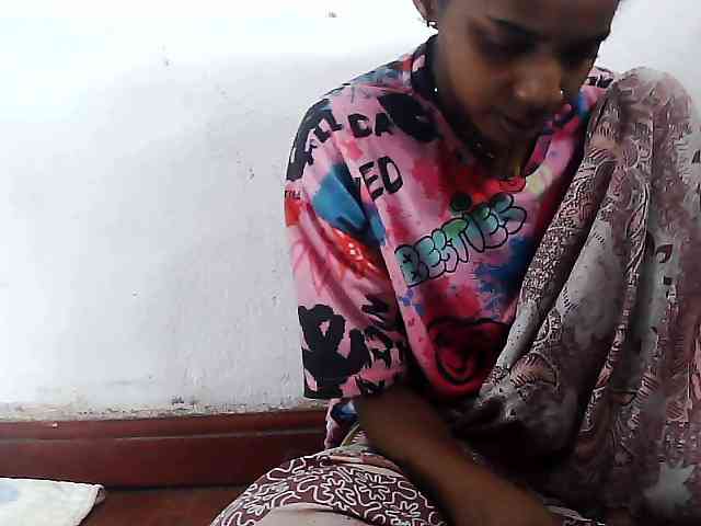 Elinah1 webcam