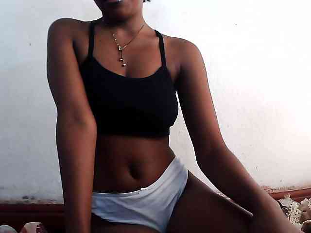 Elinah1 webcam