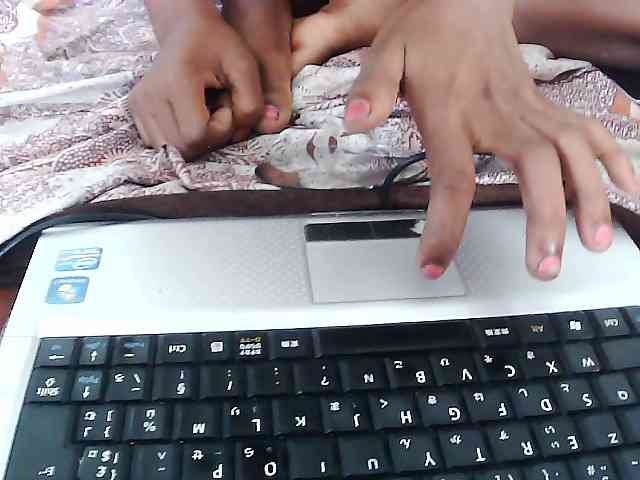 Elinah1 webcam