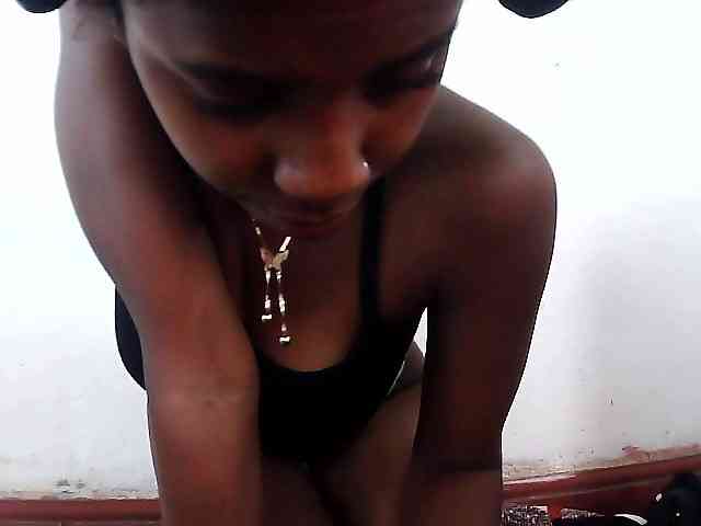 Elinah1 webcam