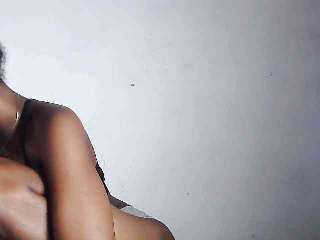 Elinah1 webcam
